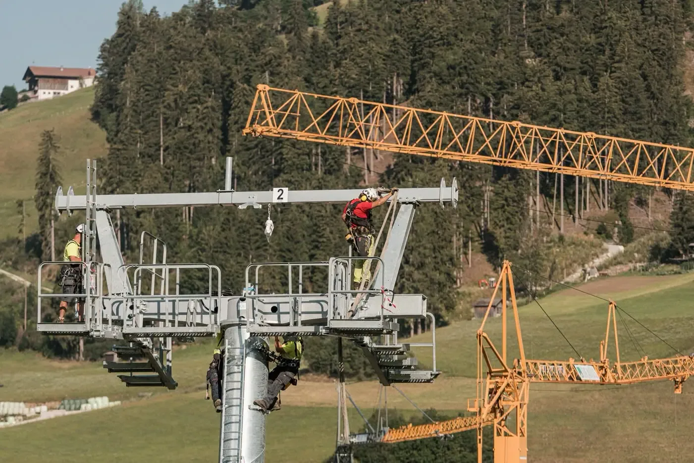 Avanza rápido la construcción de la nueva góndola Helmissimo en 3 Zinnen Dolomitas