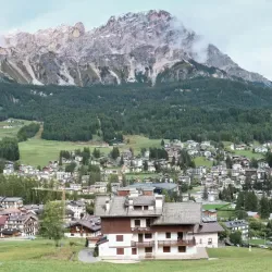 Cortina lidera como destino de montaña para el verano por delante de Madonna di Campiglio y Courmayeur