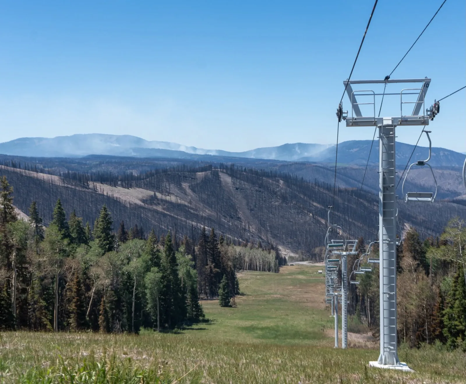 Eagle Point suspende la temporada 2026-2027 por daños graves tras incendio e inundaciones