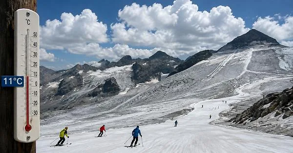 El glaciar del Stelvio cierra sus pistas de esquí de verano por el calor récord en los Alpes