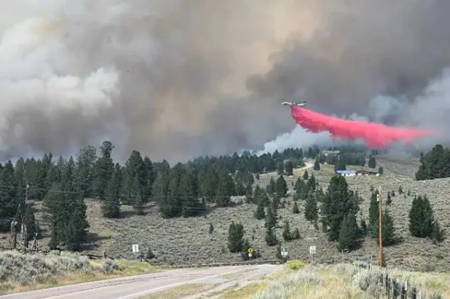 El incendio Sand Creek deja fuera de servicio el único telesilla de Maverick Mountain para la próxima temporada