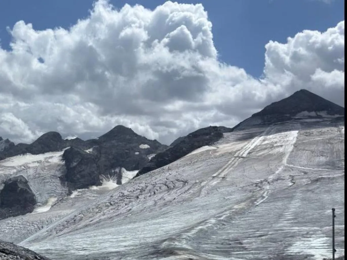 El Stelvio suspende el esquí de verano por el calentamiento y la pérdida de seguridad en sus glaciares