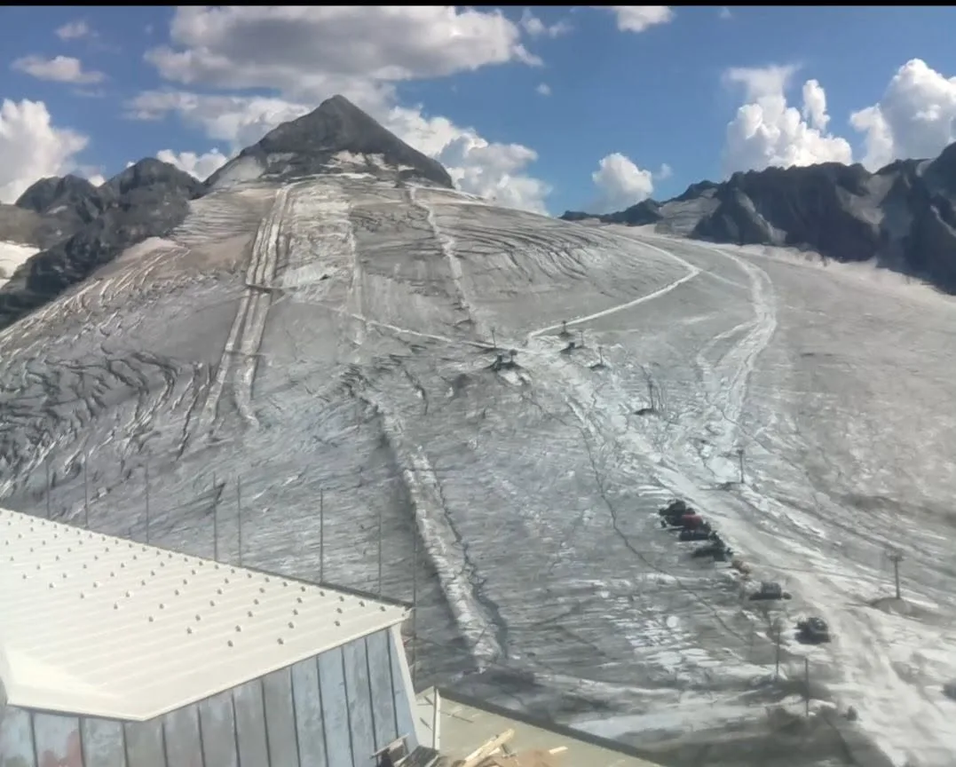El verano de esquí en el hemisferio norte termina con el cierre de Passo Stelvio por calor extremo