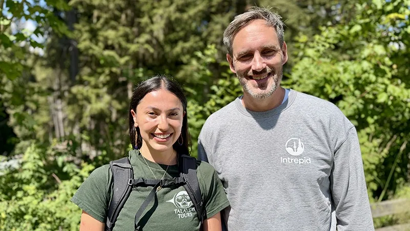 Intrepid Travel lanza experiencias turísticas guiadas por comunidades indígenas en Canadá